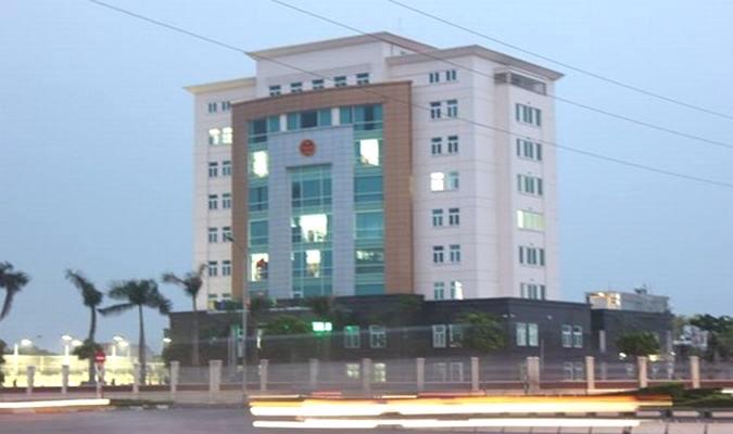 Hải Dương vừa được Chính phủ đồng ý xây khu hành chính tập trung với lý do trụ sở cũ của các ngành, sở trong tỉnh đều đã xuống cấp, xập xệ. Trong ảnh: Trụ sở Cục Thuế Hải Dương. (Ảnh: kienthuc.net.vn)